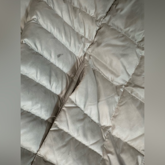 The North Face Long Puffer Jacket 💥 HOST PICK - Picture 13 of 14